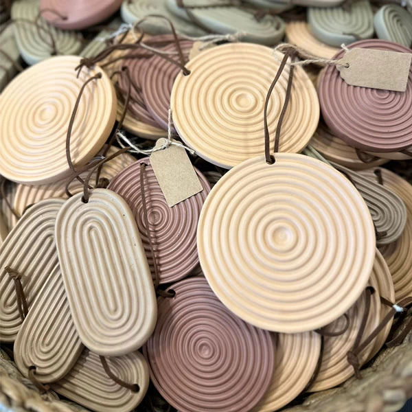 Hängeschmuck – Groove – Beige Oval – Bild 2